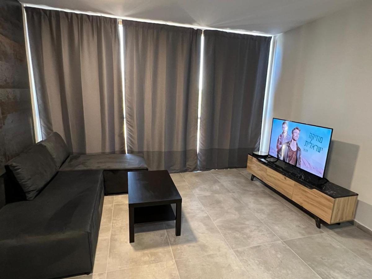 Eliya'S Place Apartment Цезарея Екстериор снимка
