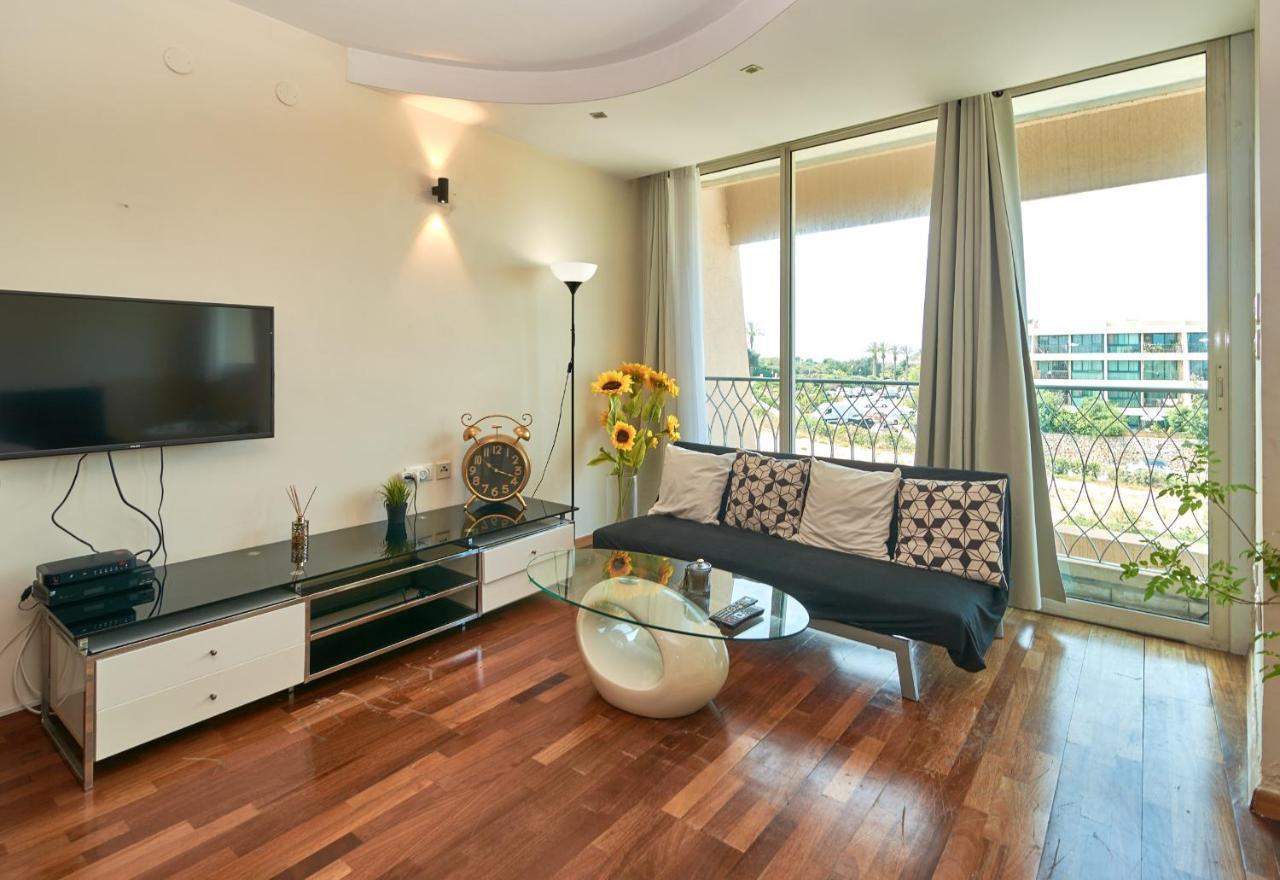 Eliya'S Place Apartment Цезарея Екстериор снимка
