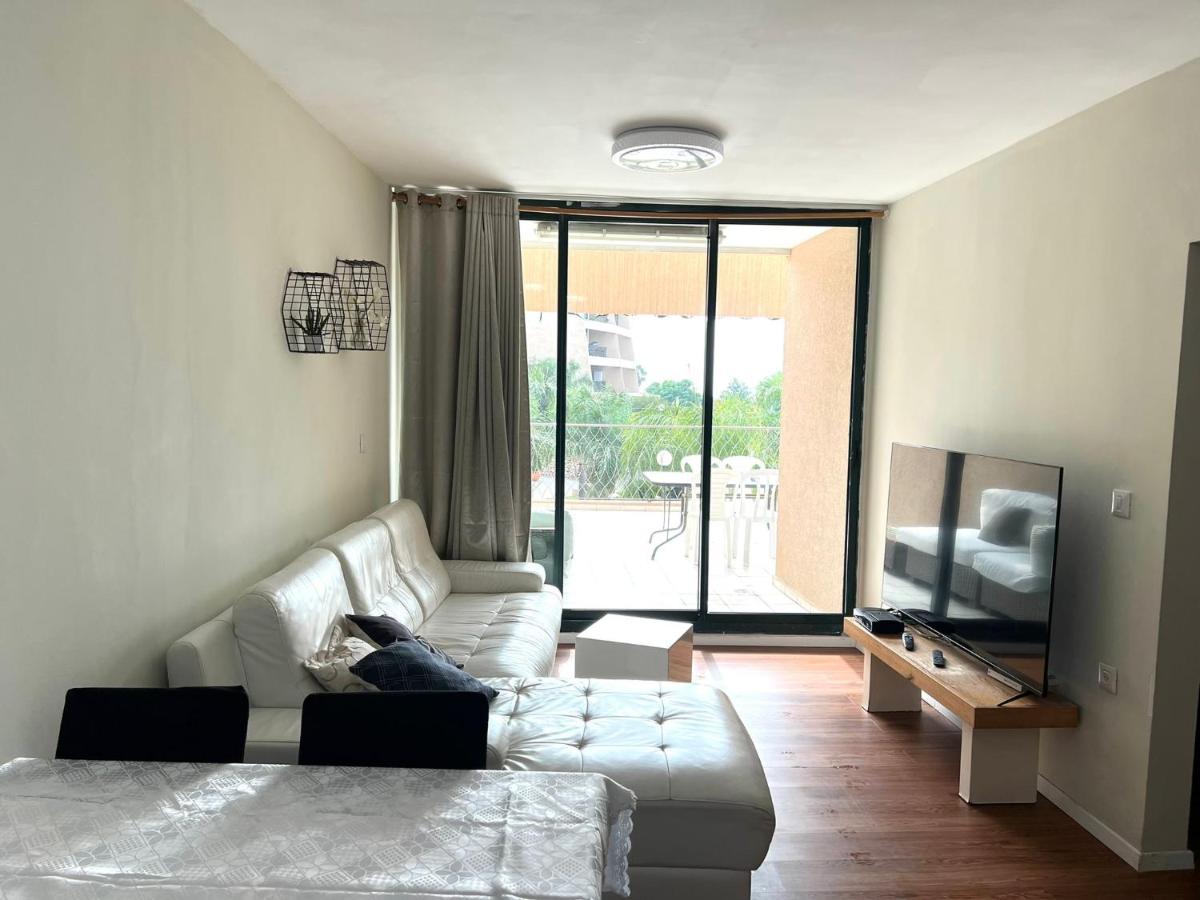 Eliya'S Place Apartment Цезарея Стая снимка